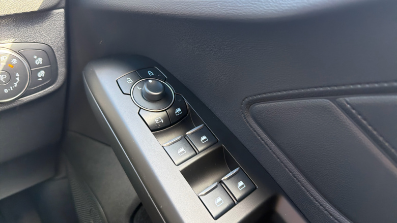 Ford Focus 1.0 EcoBoost Hybrid mHEV 155 ST-Line X Ed 5dr Auto Petrol Hatchback